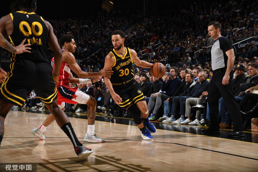 迪马济奥：科莫可能采用和尼科-帕斯相似的方式签哈科沃-拉蒙.