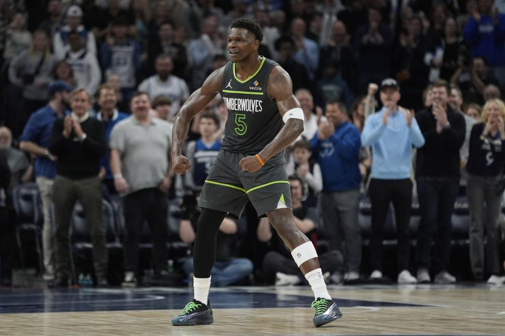 洲赛场的多 洲赛场的多